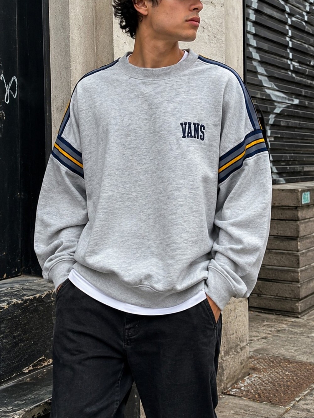 Vans Grey Crewneck Sweatshirt Oversized Stripe Sleeves NWT Size S Streetwear